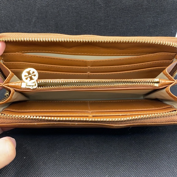 Tory burch cognac brown zip wallet - Picture 3 of 11